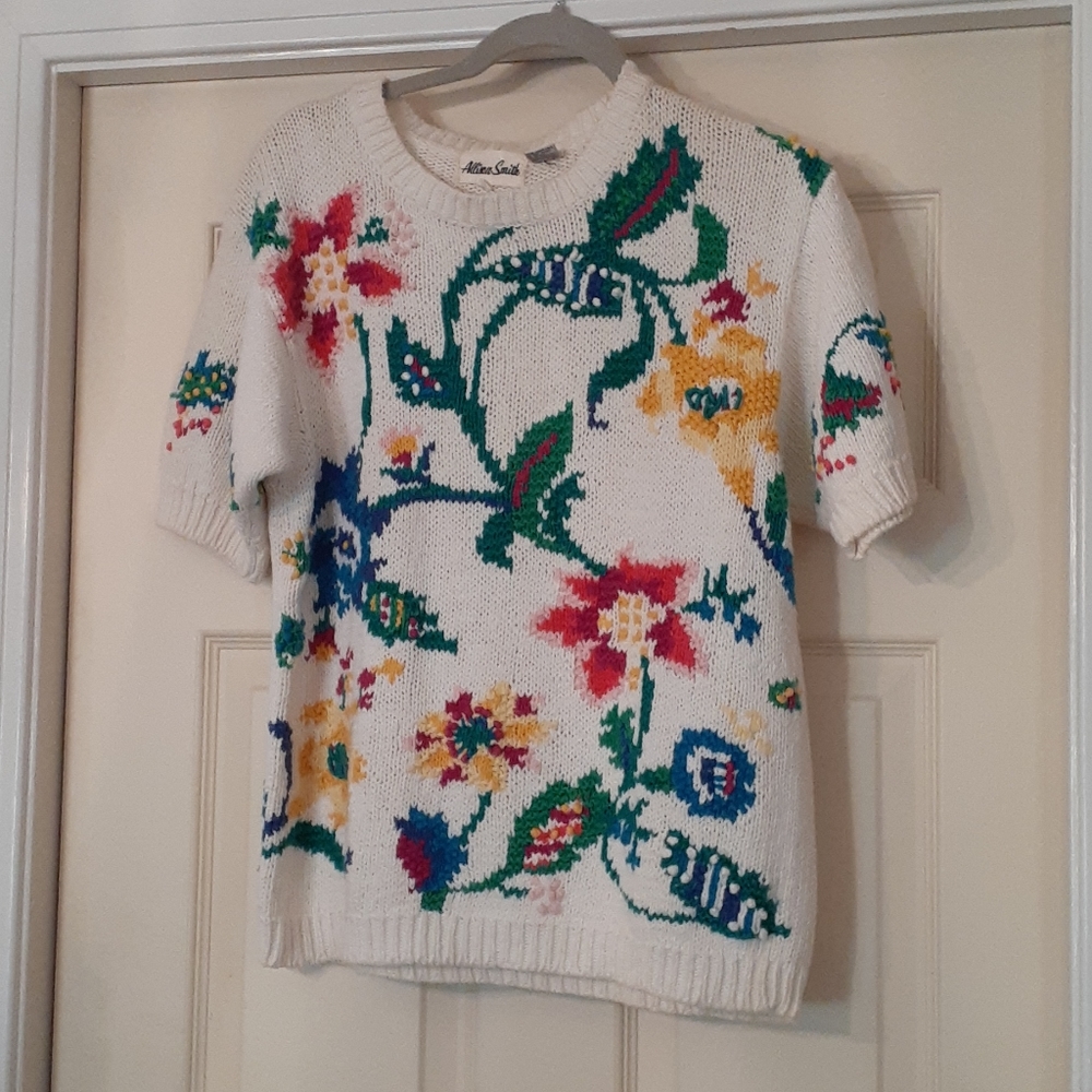 Gorgeous Vtg Floral Cottage Core Chunky Sweater